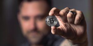Qu’est-ce qui explique la remontée du bitcoin?