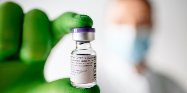 Le Royaume-Uni est le premier pays à approuver le vaccin de Pfizer et BioNTech