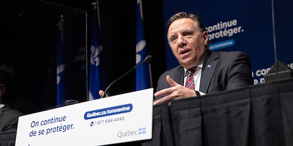 Québec resserre les mesures sanitaires et élargit la vaccination