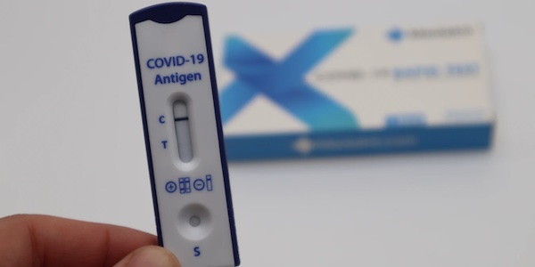 Ottawa veut faciliter l’accès aux tests de dépistage rapide de la Covid-19