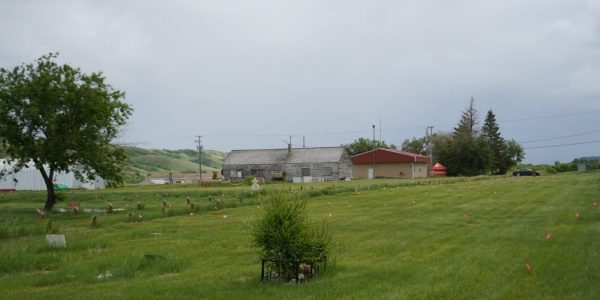Nouvelle découverte de tombes anonymes près d’un ancien pensionnat autochtone, en Saskatchewan
