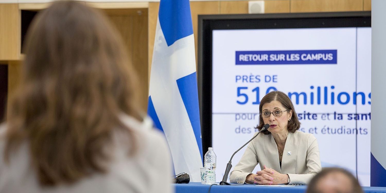 Un demi-milliard $ pour les cégeps et les universités, et du travail en français