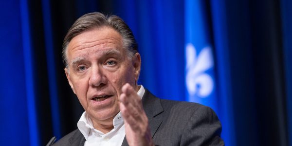 Pénurie d’infirmières: Legault offre «les mêmes conditions» qu’au privé