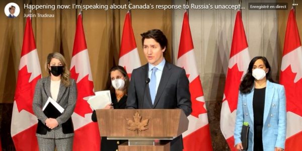 Ottawa impose ses premières sanctions à la Russie