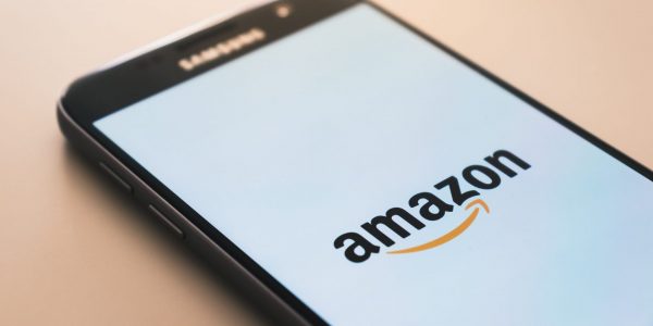 Les Québécois font la moitié de leurs achats en ligne sur Amazon