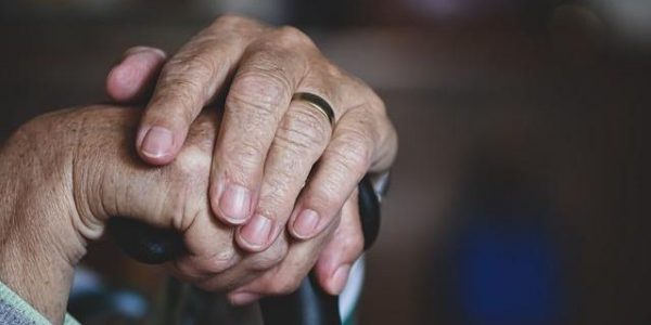 Québec lance un programme pour aider les résidences privées pour aînés