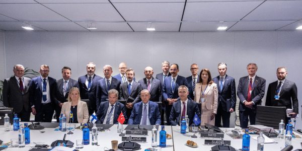 Otan: la Turquie approuve l’adhésion de la Finlande et de la Suède