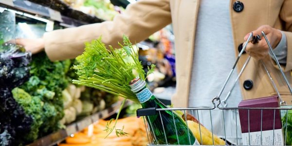 Inflation alimentaire: bien s’alimenter coûte 15% plus cher