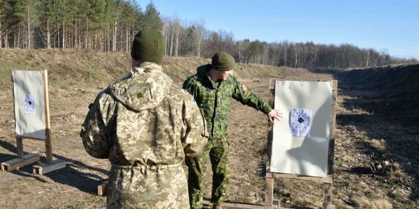 Des soldats canadiens formeront des Ukrainiens au Royaume-Uni