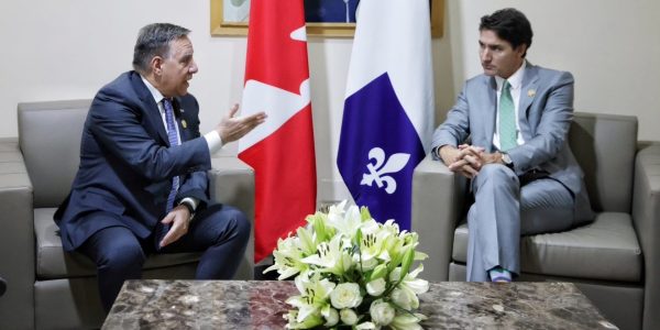 Legault demande à Trudeau de freiner l’afflux de demandeurs d’asile 