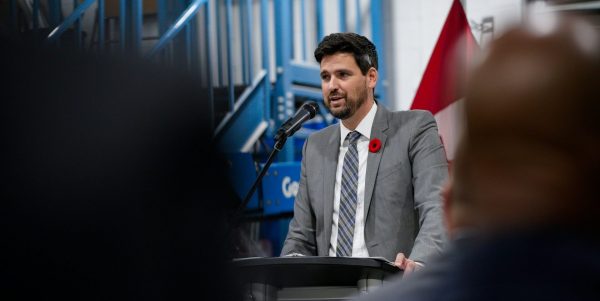 Ottawa veut accueillir presque 1,5 million d’immigrants en 3 ans