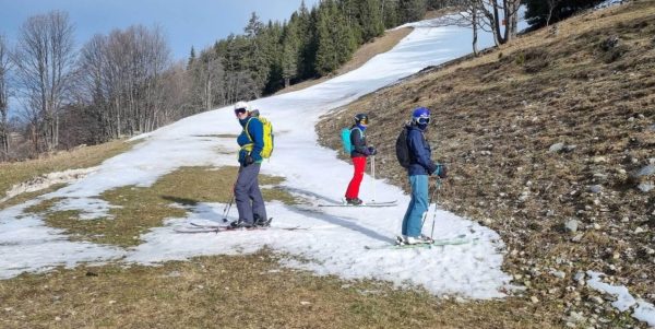Des skieurs réclament des mesures contre les changements climatiques