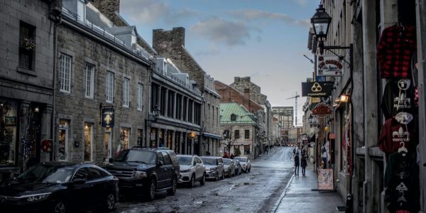 La Ville de Montréal doit-elle rendre payants tous ses stationnements sur rue?