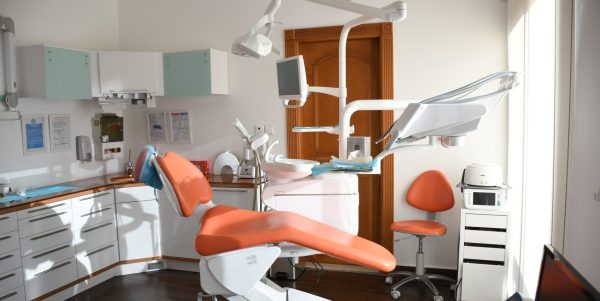 Quels services dentaires sont couverts par la RamQ?