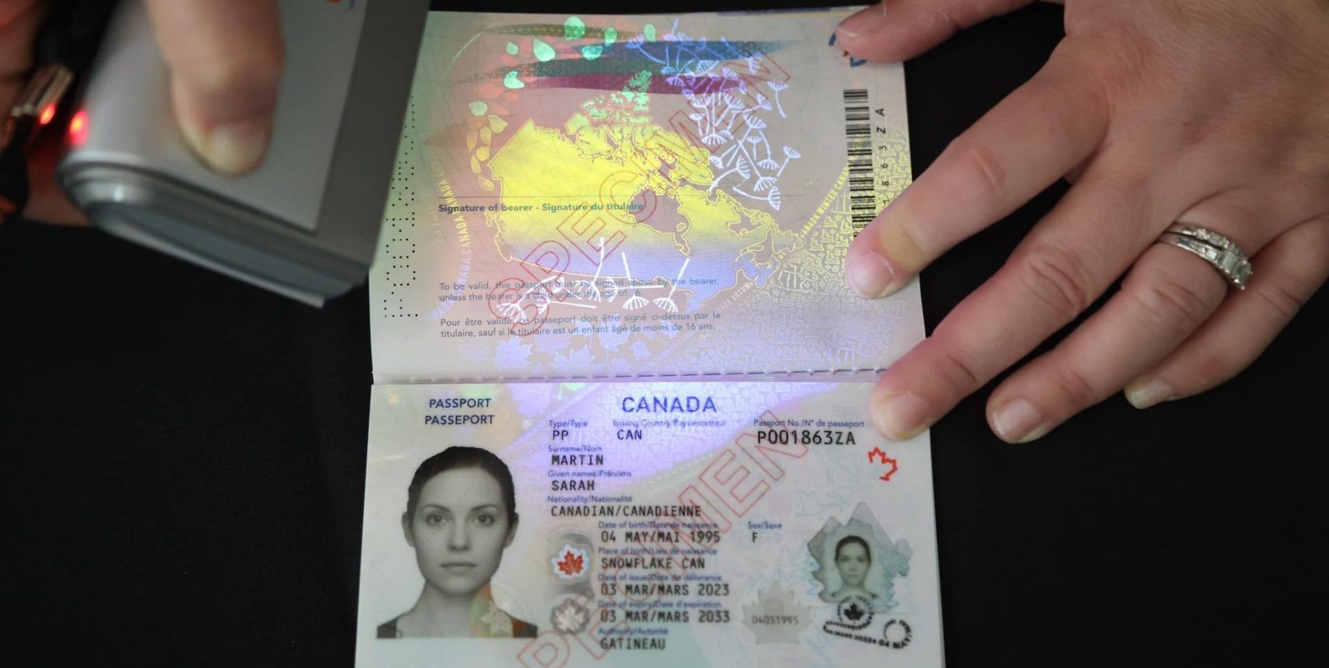 À quoi ressemble le nouveau passeport canadien?