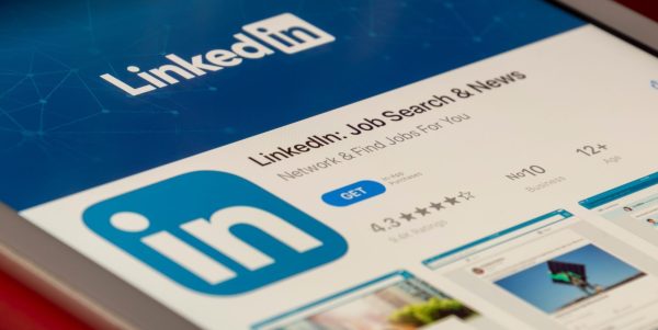 LinkedIn lance au Canada la vérification par pièce d’identité