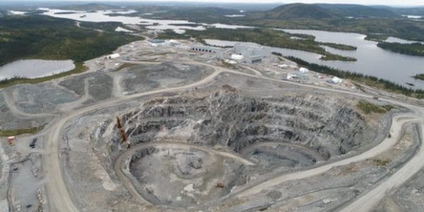 La mine de diamants Renard, dans le Nord-du-Québec, suspend ses activités et se place à l’abri de ses créanciers