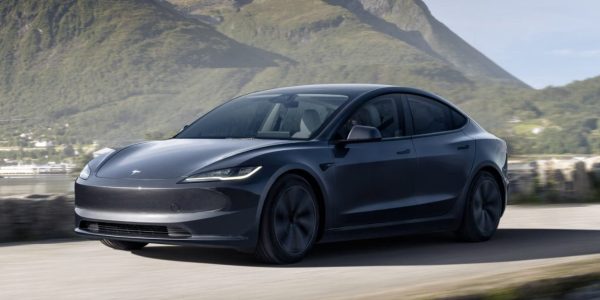 La version mise à jour de la Tesla Model 3 est arrivée au Canada