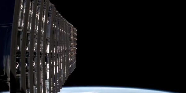 SpaceX a mis en orbite ses premiers satellites capables de fournir une connexion cellulaire