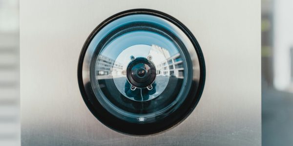 Airbnb va interdire les caméras de surveillance à l’intérieur des logements loués