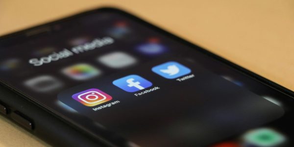 Les jeunes caquistes proposent d’interdire les réseaux sociaux aux moins de 16 ans