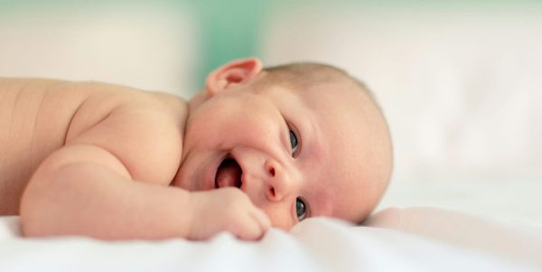 Les bébés de moins de 5 mois s’entraînent déjà à parler 