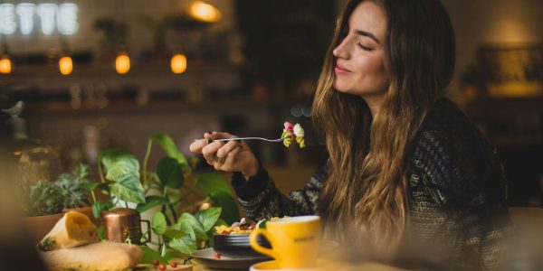 Manger seul au restaurant n’a rien d’exceptionnel