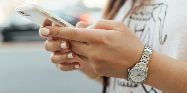 Les jeunes préfèrent s’informer sur les réseaux sociaux