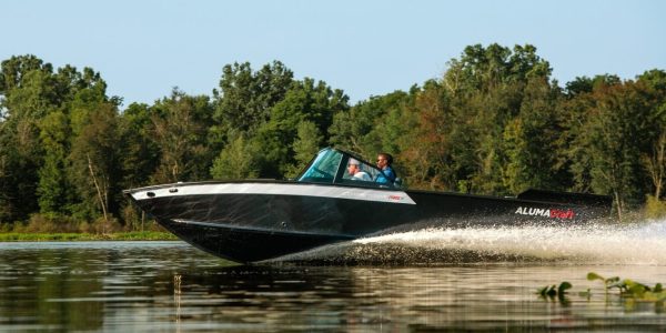 BRP vend la majeure partie de ses activités de fabrication de bateaux