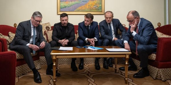 Volodymyr Zelensky et Vladimir Poutine disent qu’ils sont prêts à négocier