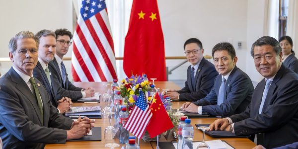 Les États-Unis et la Chine suspendent la majeure partie de leurs tarifs douaniers