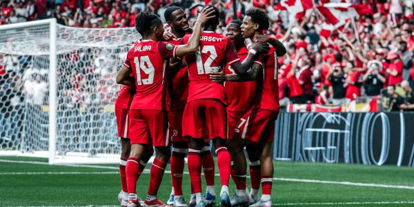 L’équipe masculine canadienne de soccer continue de grimper au classement mondial