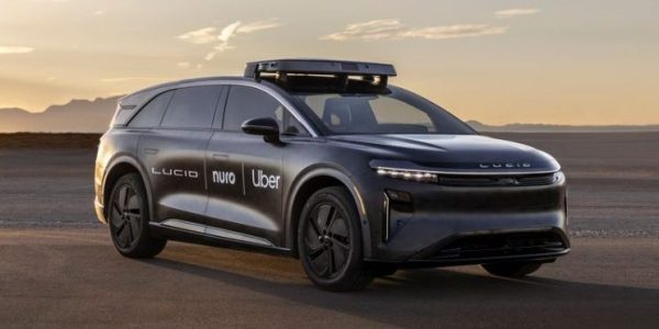 Uber va lancer sa propre flotte de robotaxis