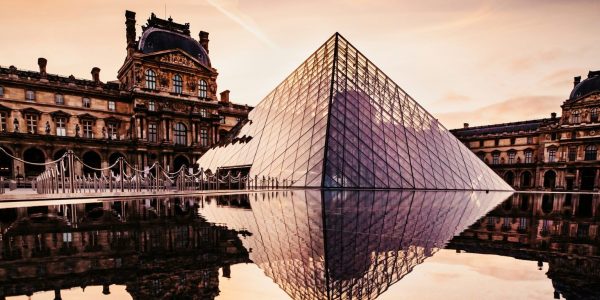 Deux suspects ont été interpellés pour le cambriolage au Musée du Louvre