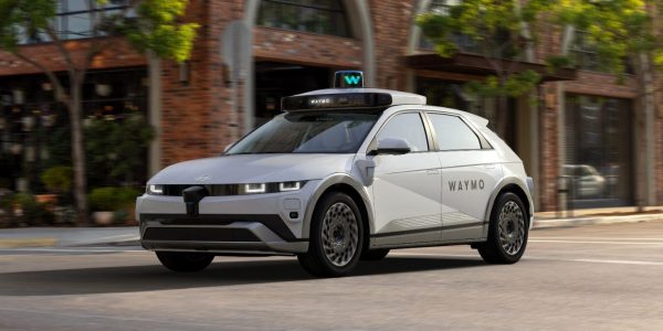 Bientôt des repas livrés par robotaxi?