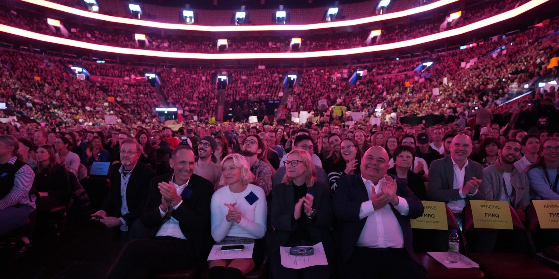 Les médecins font front commun contre la loi spéciale du gouvernement Legault 
