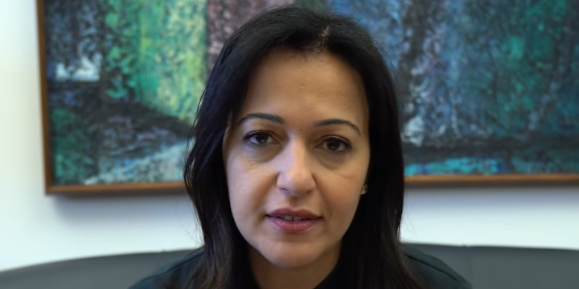 Ruba Ghazal dénonce les commentaires haineux qu’elle et d’autres femmes publiques reçoivent 