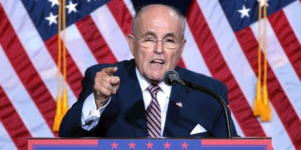 Donald Trump a gracié 77 personnes de façon préventive