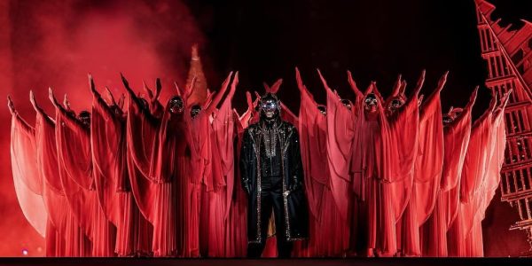 La tournée internationale du chanteur torontois The Weeknd a atteint 1 milliard $US de recettes