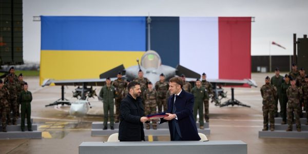 L’Ukraine va acheter 100 avions de combat à la France 