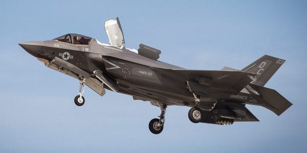 Le gouvernement fédéral n’a pas mis sur pause l’achat de F-35 américains 