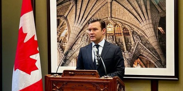 À Ottawa, un troisième député conservateur rejoint le Parti libéral 