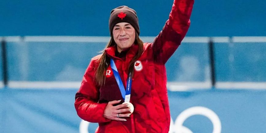 Une Québécoise a remporté la première médaille du Canada aux Jeux olympiques de Milan-Cortina